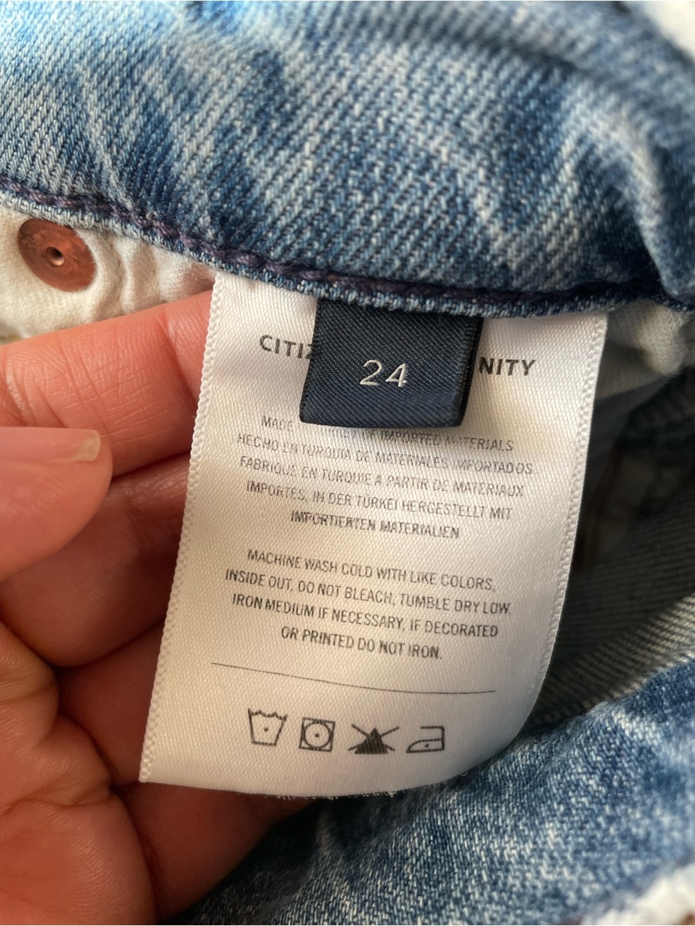 Citizens of Humanity Marlow Blue Distressed Button-Fly Cut-Off Denim Shorts 24 - Picture 8 of 10